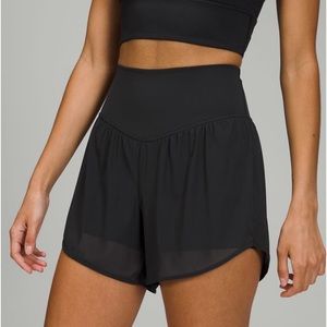lululemon nulu mesh yoga shorts 3.5” size 4